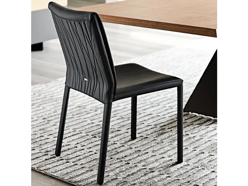 Sedia in ecopelle con imbottitura trapuntata Italia Couture di Cattelan Italia