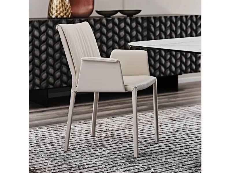 Sedia in ecopelle con braccioli Italia di Cattelan Italia