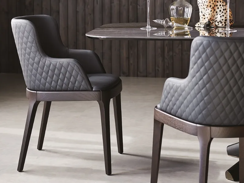 Sedia in pelle con schienale trapuntato Magda Couture di Cattelan Italia