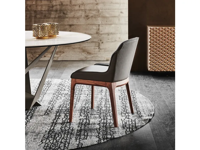 Sedia Musa in pelle con base in legno di Cattelan Italia