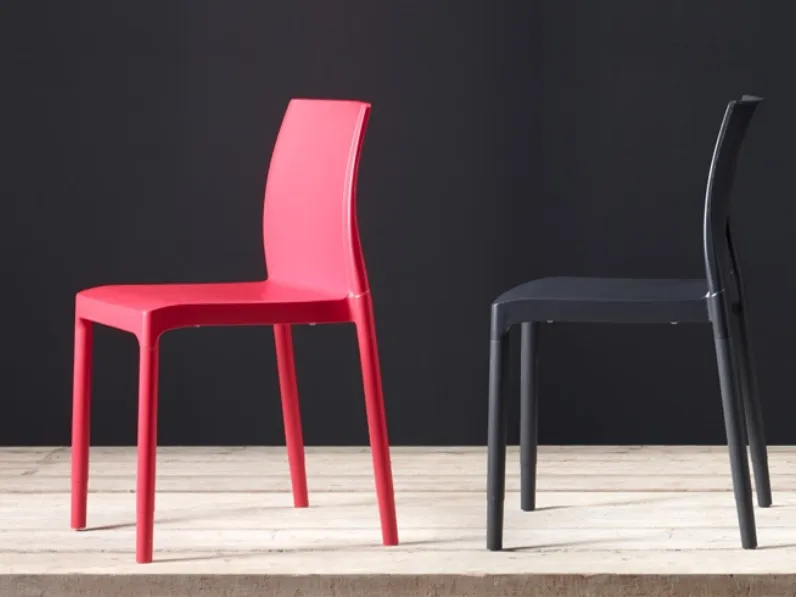 Sedia impilabile Chloé Trend mon amour di Scab Design