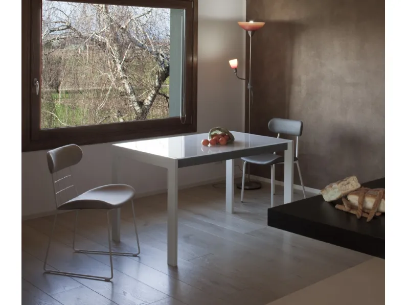 Sedia in acciaio con sedile e schienale in tessuto Chloe di Ambiance Italia