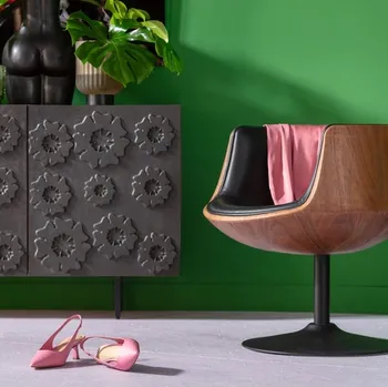 Sedia girevole Club di Kare Design