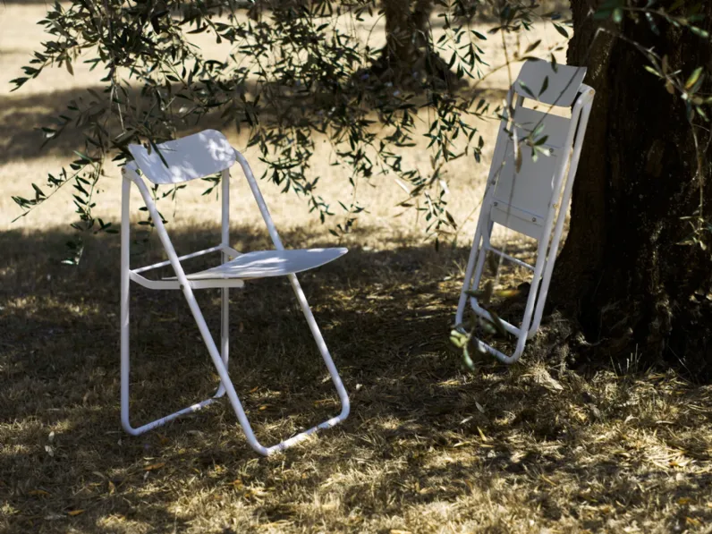 Sedia pieghevole in metallo ConFort di Opinion Ciatti
