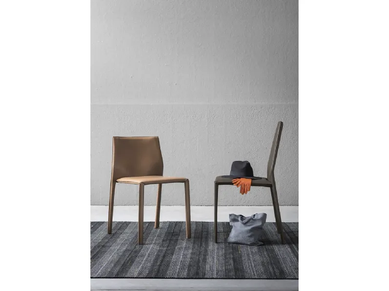 Sedia Corium in cuoio di  Alf Da Frè