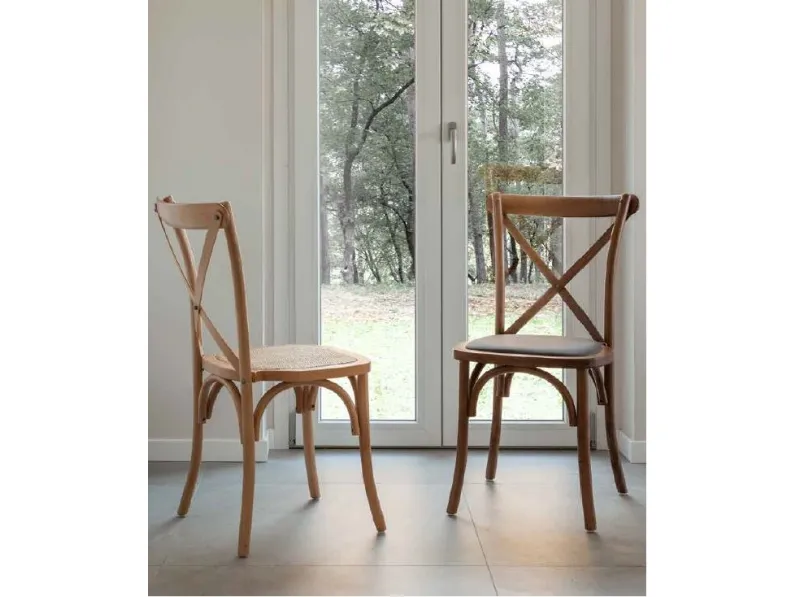 Sedia impilabile Croisette di La Seggiola