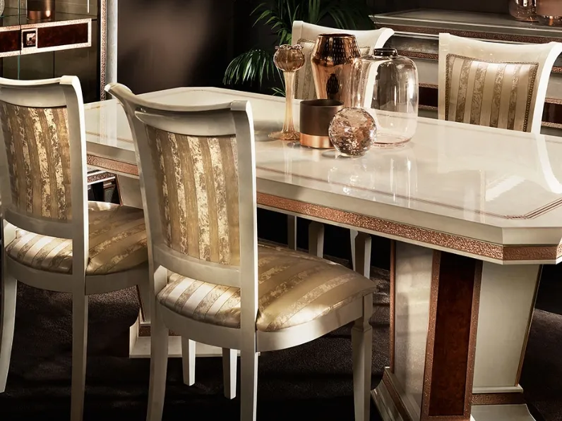 Sedia in tessuto e legno laccato Dolce Vita di Arredoclassic