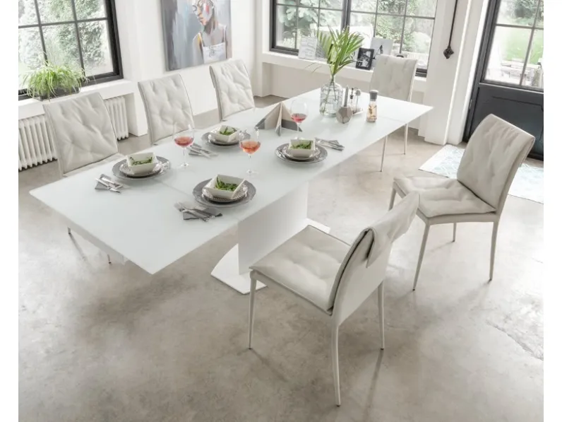 Sedia in tessuto con cuscino trapuntato Diva di Domitalia