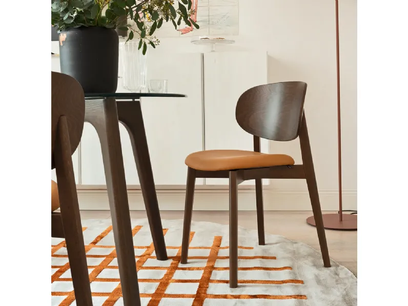 Sedia in legno dal design classico Eide di Connubia