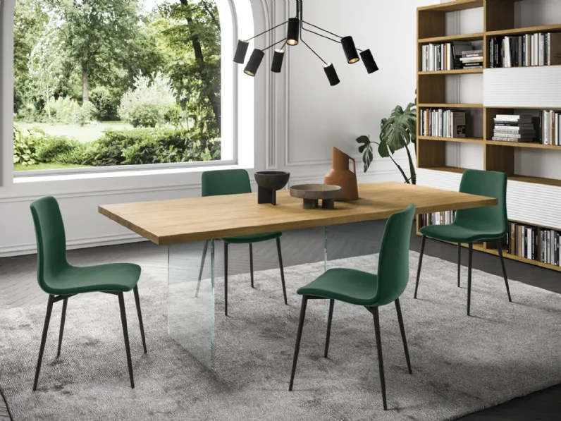 Sedia Talya in velluto con gambe in metallo di FGF Mobili