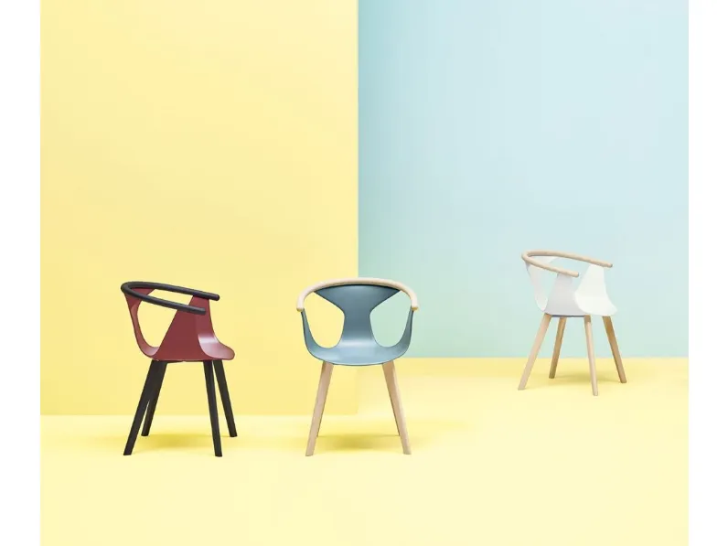 Sedia Fox L in polipropilene e legno di Sedie Brianza