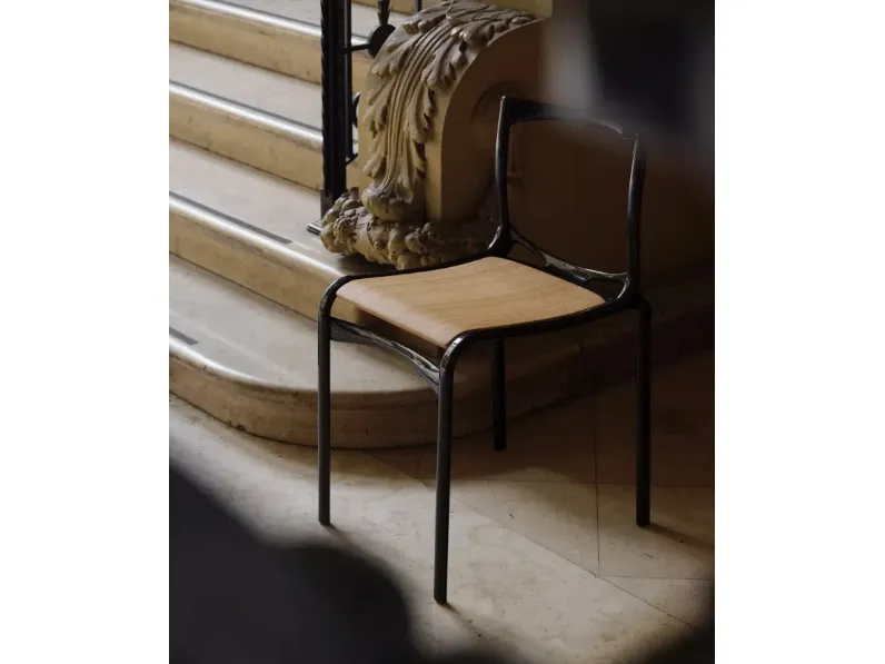 Sedia Frame Limited Edition con seduta in legno di Alias