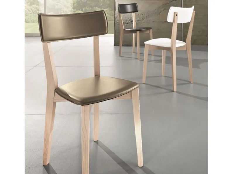 Sedia Ginger S132 in cuoio e legno di Friulsedie