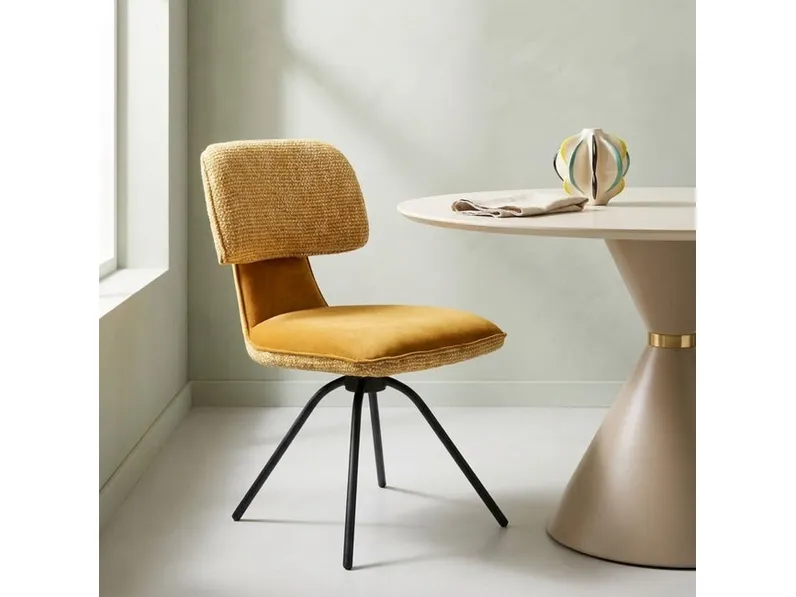 Sedia girevole Helli di Kare Design