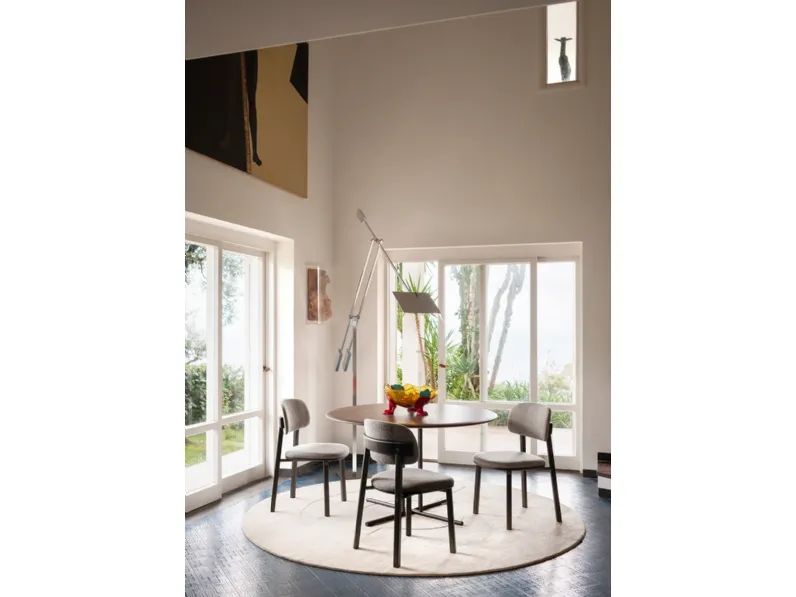 Sedia Helvetica in tessuto e legno di Potocco