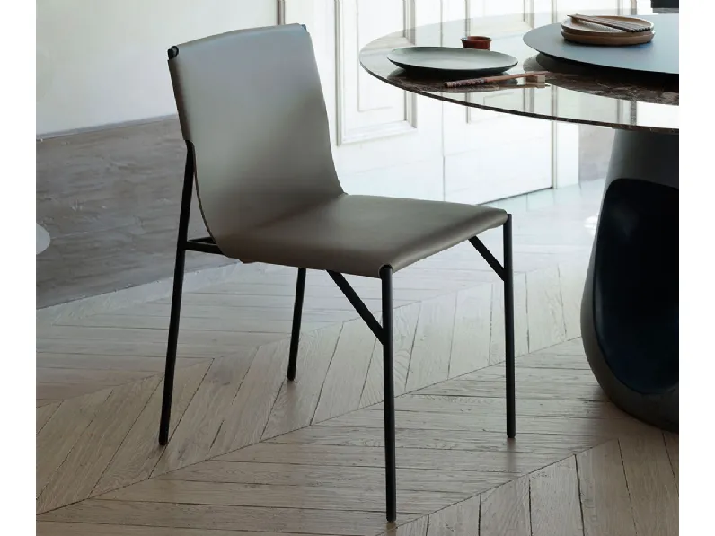 Sedia in cuoio e metallo Tout Le Jour di Horm