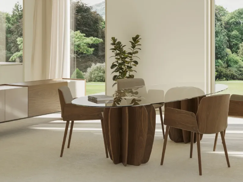 Sedia Hug Wooden legs di Punt Mobles