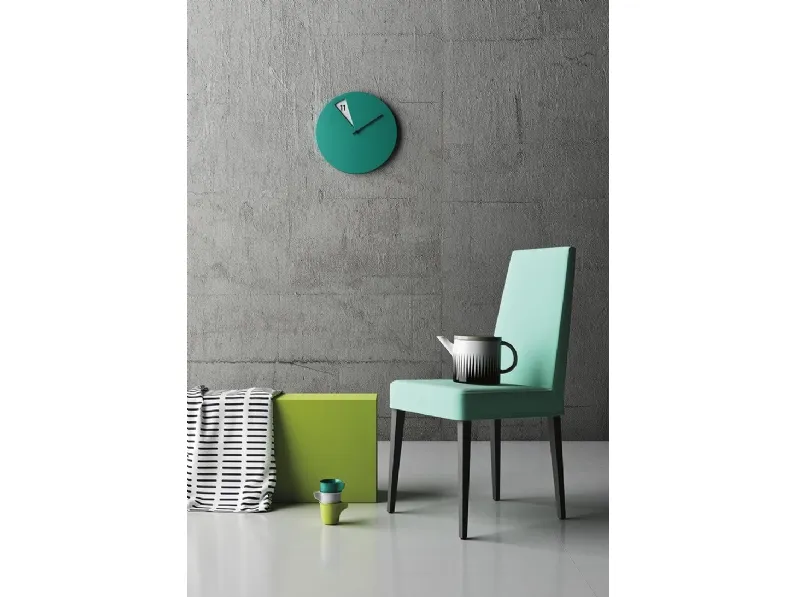 Sedia Hermitage in tessuto con gambe in legno di Imperial Line