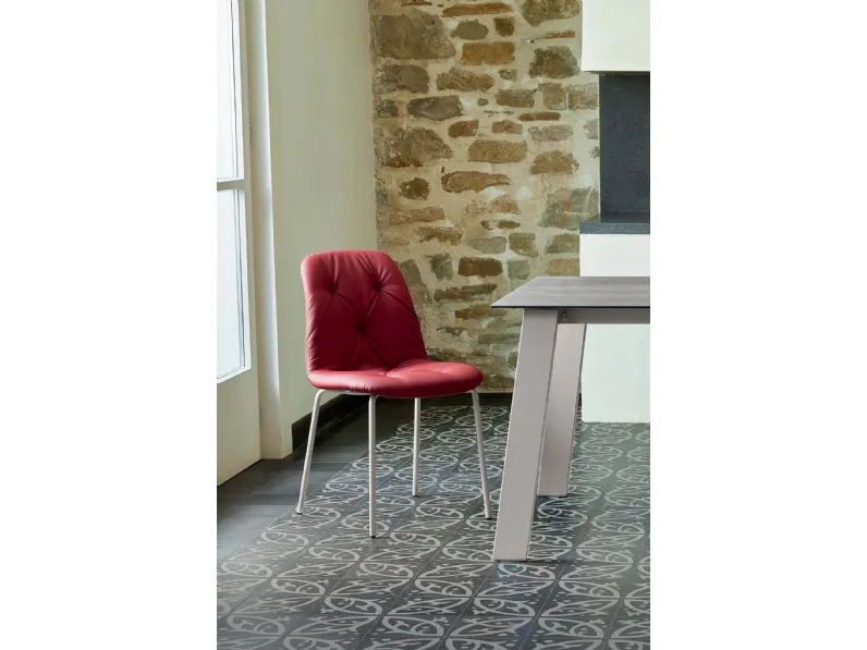 Sedia imbottita in ecopelle Spring di Ingenia