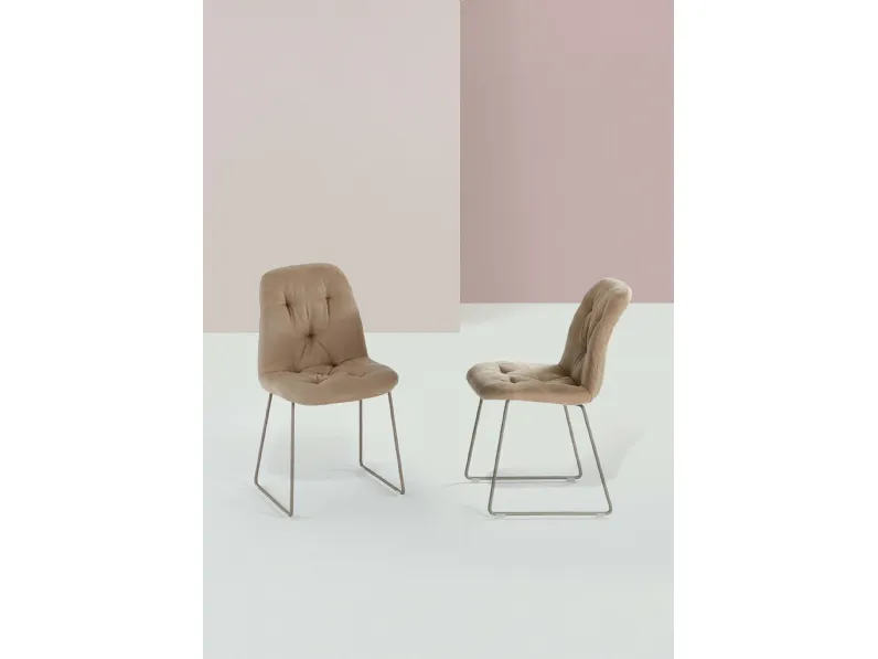 Sedia imbottita in econabuk Spring di Ingenia