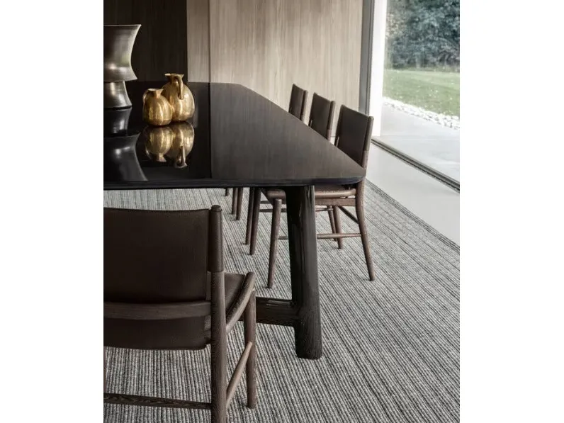 Sedia Jens in legno e cuoio di B&B Italia