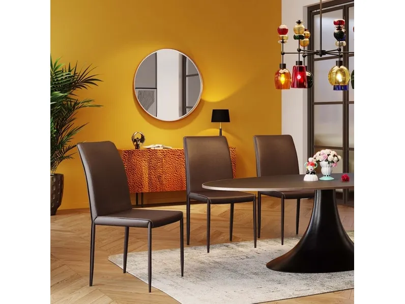 Sedia in cuoio marrone Milano di Kare Design
