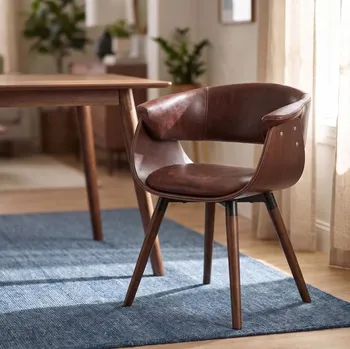 Sedia Monaco in cuoio di Kare Design