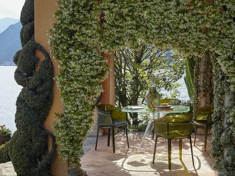 Sedia impilabile Papyrus di Kartell