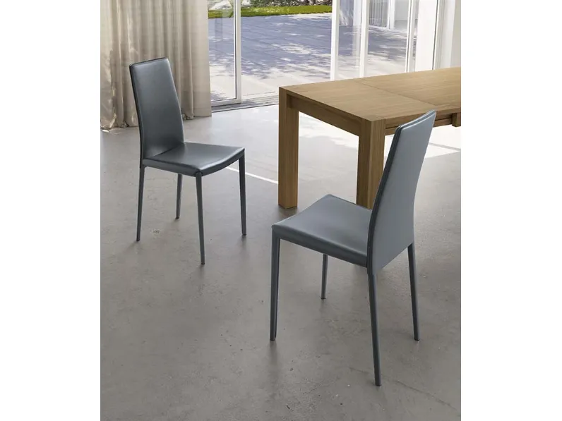 Sedia impilabile Kitty di Stones