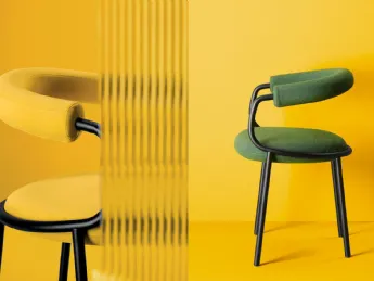 La sedia Koala Open di Scab Design combina design iconico e comfort ergonomico.