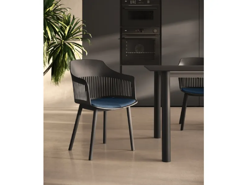 Sedia Laila con braccioli di Scavolini