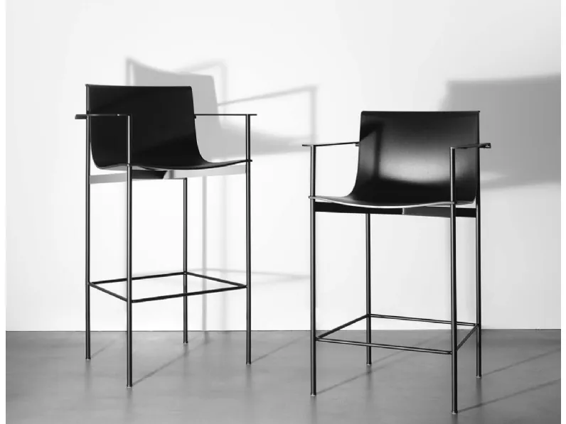 Sgabello Ombra in polipropilene e metallo di Lema