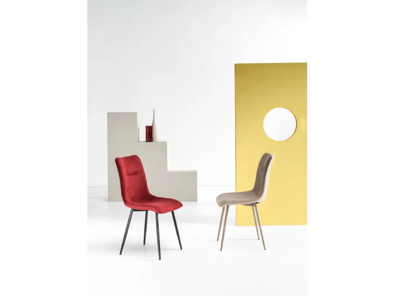 Sedia imbottita Mandy di Ikone Casa