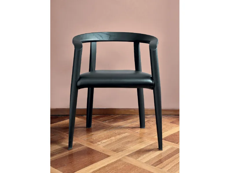 Sedia MHC 3 MIss in legno di Frassino tinto Nero con seduta in pelle di Molteni & C