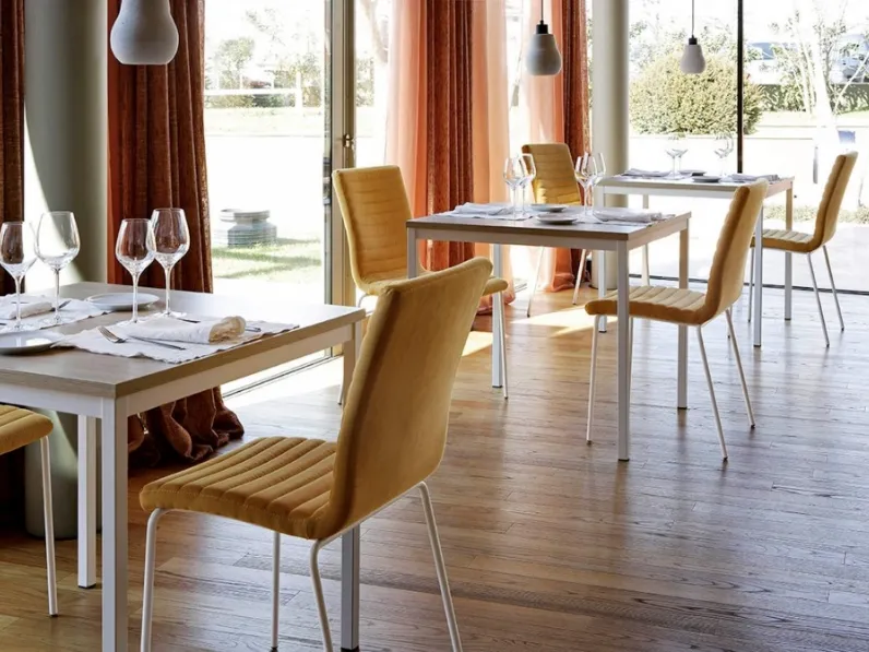 Sedia impilabile Star S M TS di Midj