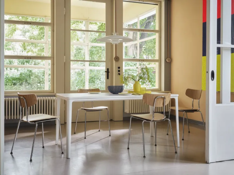 Sedia impilabile in rovere e metallo Moca di Vitra