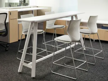 MultiGeneration by Knoll® Stool