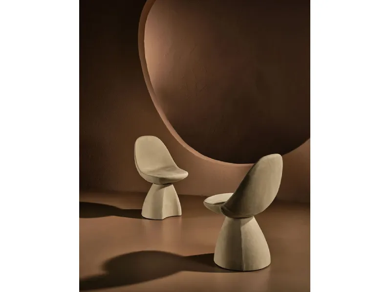 Sedia Nest rivestita in Nabuk di Nature Design