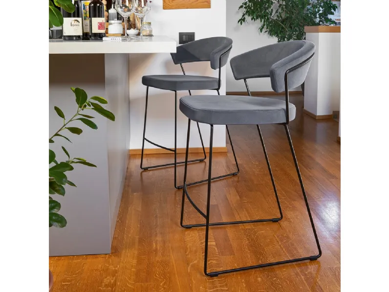 Sgabello in tessuto New York di Connubia