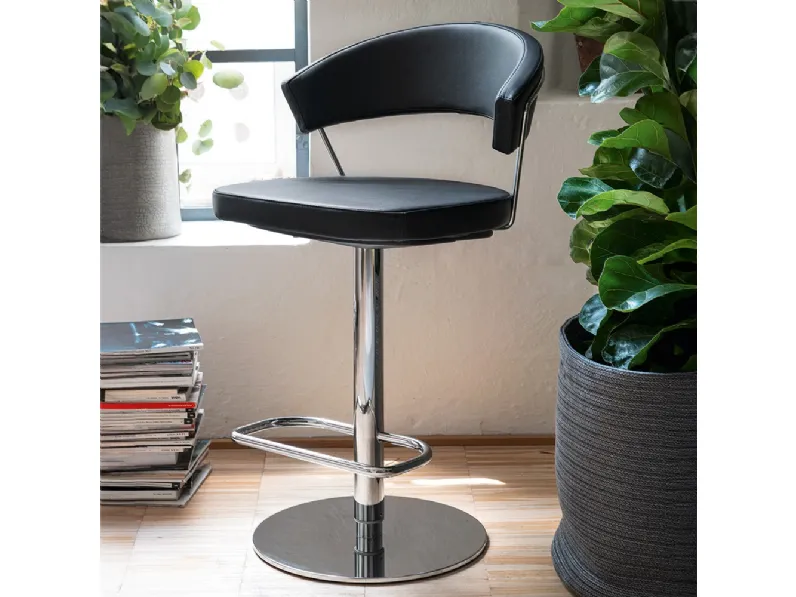 Sgabello regolabile in altezza New York di Connubia