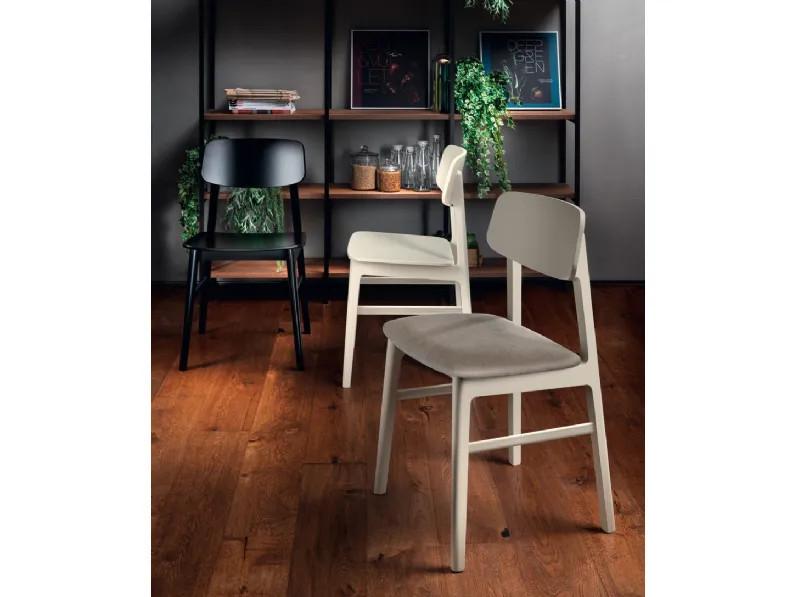 Sedia Nouvelle in massello di faggio di Scavolini