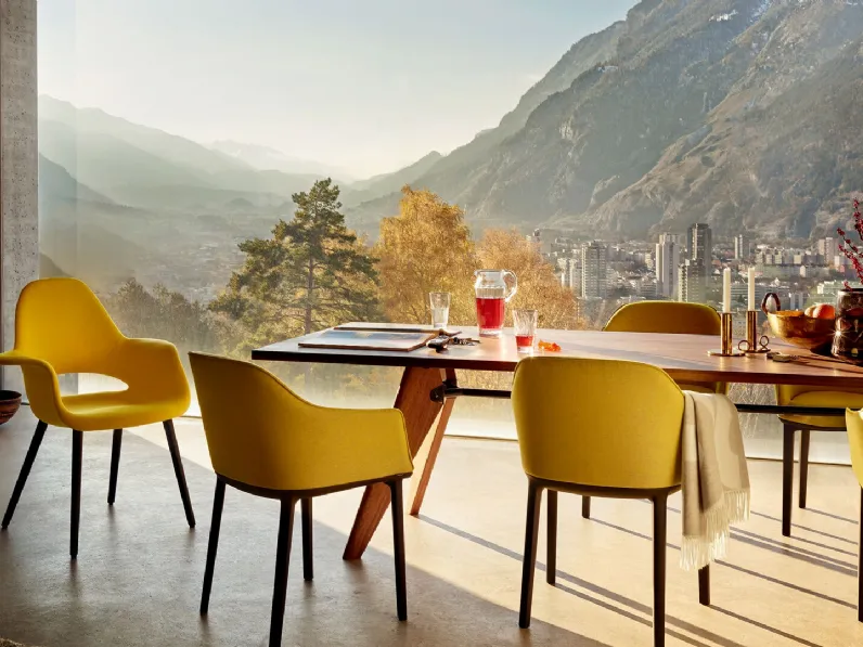 Sedia Organic Conference in tessuto e legno di Vitra