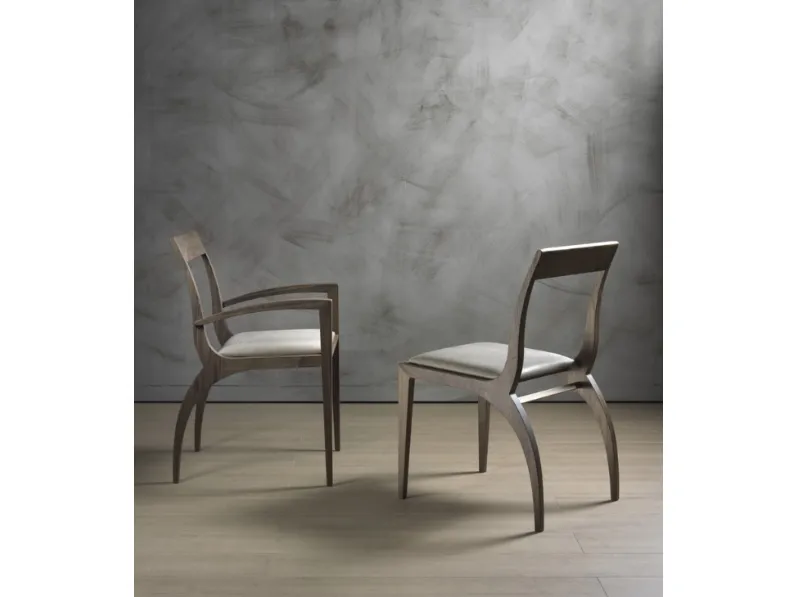 Sedia di design Thelma di Pacini e Cappellini