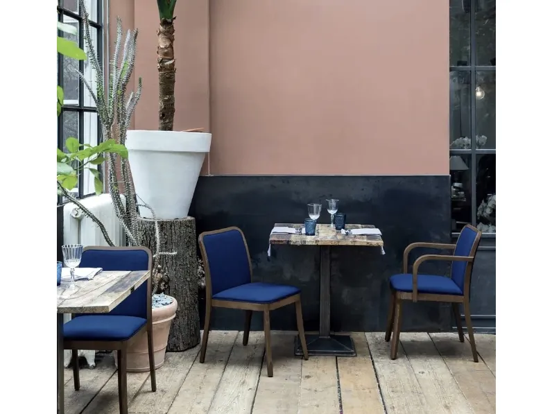 Sedia impilabile Palace 1485 e 1486 di Bross Italia