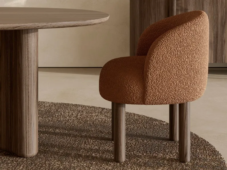 Sedia in tessuto con gambe in legno Pebble di Nature Design