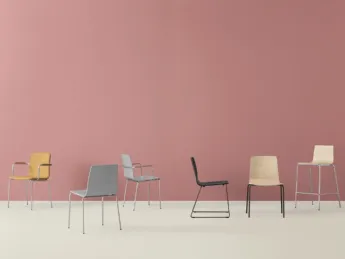 La Sedia Inga di Pedrali è un'icona di design minimalista e raffinato.