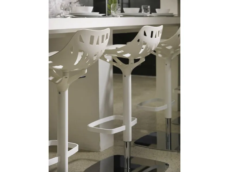 Sgabello Pelota in alluminio pressofuso con base regolabile in altezza di Casprini