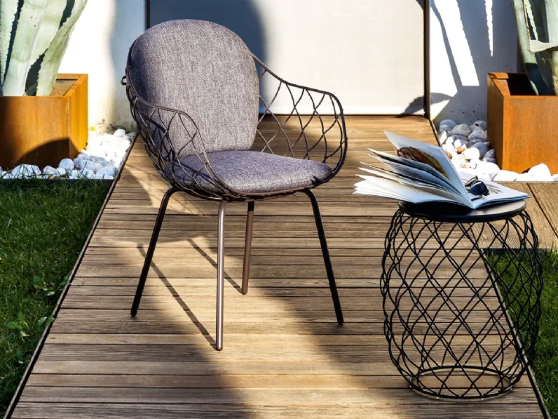 Sedia in tondino di acciaio e gambe in massello di frassino Piña di Magis