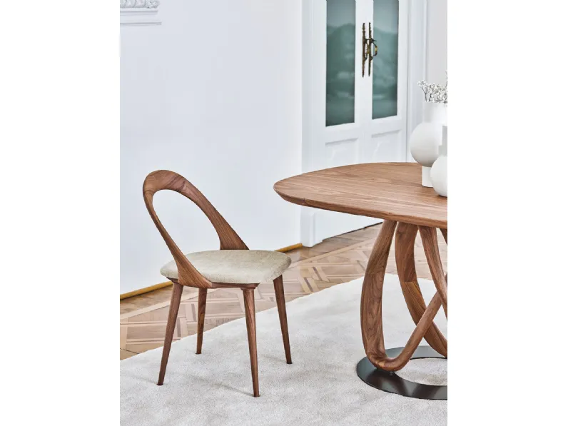 Sedia di design in legno massello con seduta rivestita in tessuto Ester di Porada