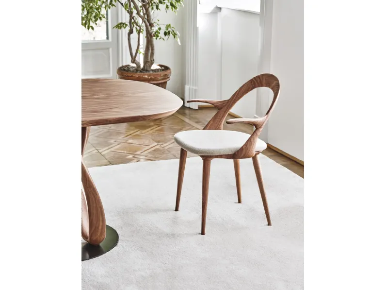 Sedia di design in legno massello con seduta rivestita in tessuto Ester di Porada